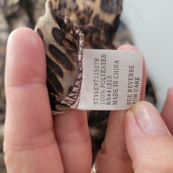 Hi-lo cheetah print blouse - Picture 7 of 10